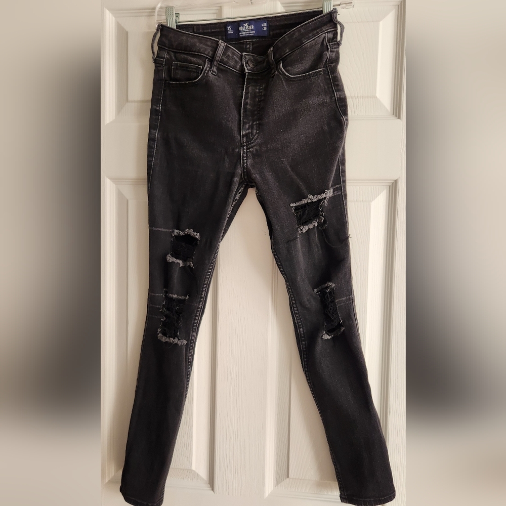 Hollister Jean's black ripped
